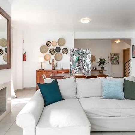 Lantana Villa *