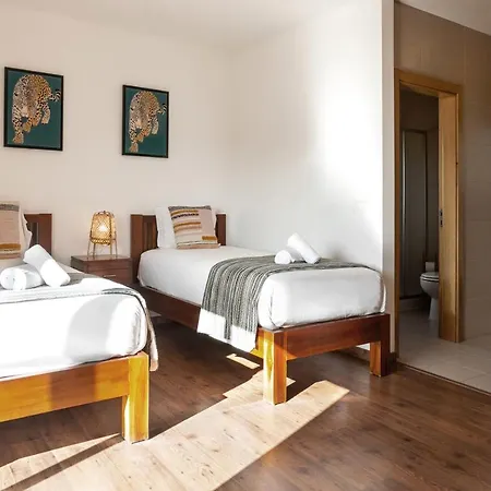 Lantana ヴィラ ヴァウ